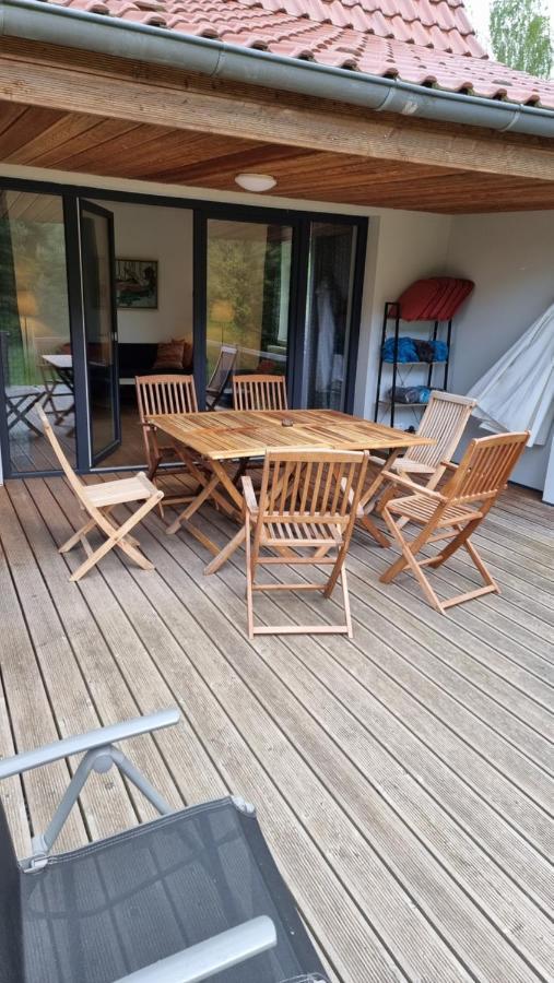 Mecklenburgische Seenplatte - Fh Mit Optionalem Steg Und Ruderboot Grosszerlang Bagian luar foto